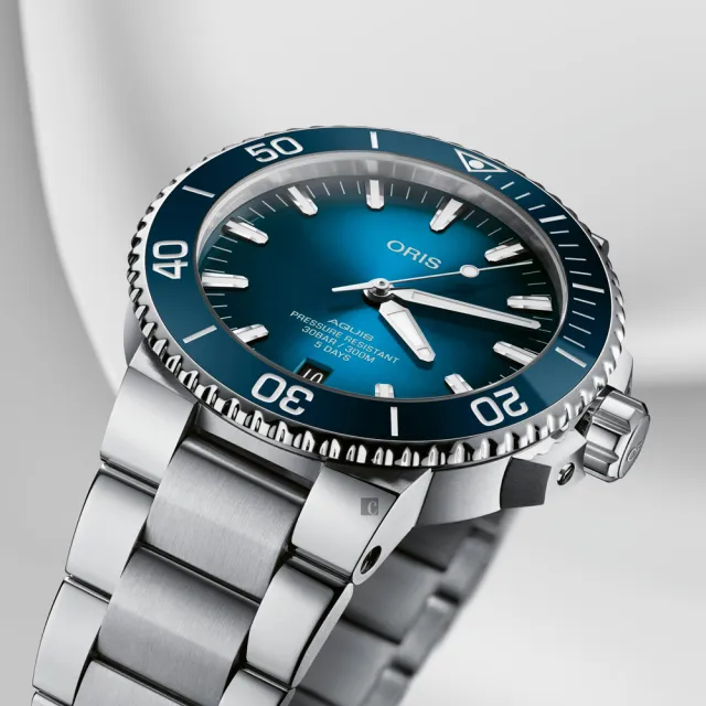 Oris 豪利時 Aquis 五日鍊全新自製機芯calibre 400 潛水錶 0140077634135 0782409peb Momo購物網