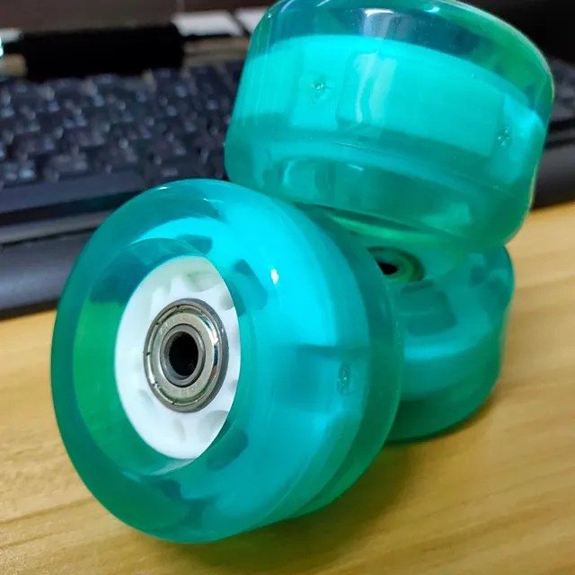 【TAS 極限運動】飄移板 70MM*42MM 82A 閃光輪(分體式 滑板 漂移板 飄移板 輪滑 輪子)