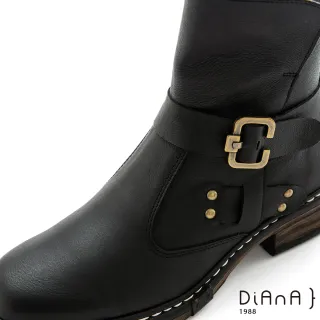 【DIANA】4.5cm 質感牛皮鉚釘皮帶環踝釦飾工程靴-率性自我(黑)