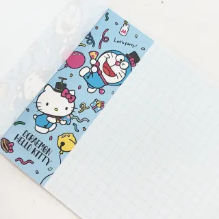 【小禮堂】Hello Kitty x 哆啦A夢 日本製 便條本 《白變裝款》(平輸品)