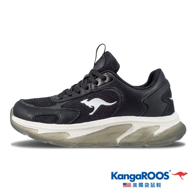 【KangaROOS】女 FLASH 輕盈透氣 抓地緩震 寬楦 慢跑鞋(黑/白-KW21450)