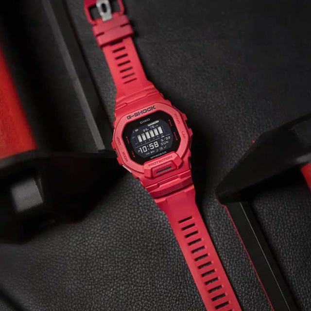 【CASIO 卡西歐】G-SHOCK 手機藍牙連線計步多功能運動錶(GBD-200RD-4)