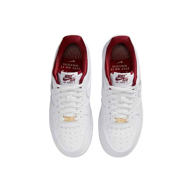 NIKE 耐吉 NIKE AIR FORCE 1 07 SE 白色 AF1 吊飾 女鞋(DV7584-100)