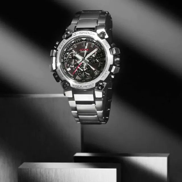 CASIO 卡西歐】G-SHOCK MT-G碳纖維核心防護太陽能智慧藍芽電波錶-銀