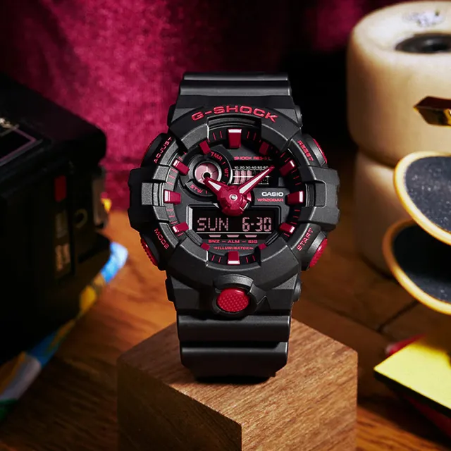 CASIO 卡西歐】G-SHOCK 極致黑紅大錶盤雙顯手錶(GA-700BNR-1A) - momo