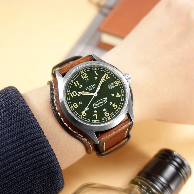 【FOSSIL】Defender 太陽能 復古風格 日期 防水100米 真皮手錶 墨綠x銀框x咖啡 40mm(FS5974)