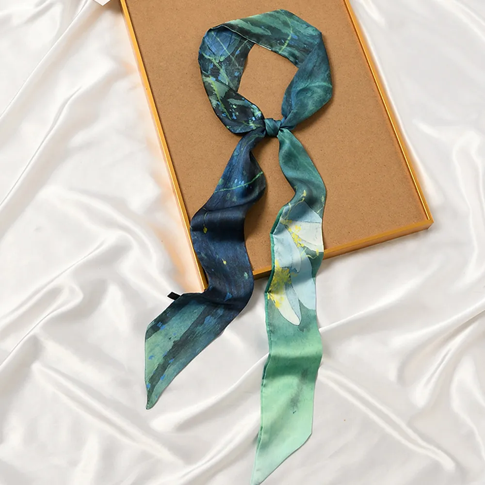 【AnnaSofia】仿絲領巾絲巾圍巾-黯繪花荷 長窄版緞面 現貨(黑綠系)