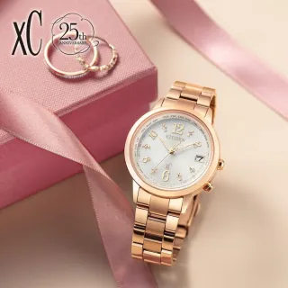 【CITIZEN 星辰】xC 廣告款 亞洲限定光動能鈦金電波錶/36mm(CB1107-58A)