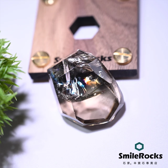 【SmileRocks 石麥】巴西茶黃晶彩虹光隨形冰塊 3.4x2x4cm(附SmilePad 6x9底板)