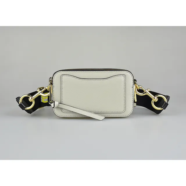 【MARC JACOBS】MARC JACOBS  Snapshot金字LOGO防刮牛皮拼色雙層拉鍊斜背相機包(塵灰x米x粉色)