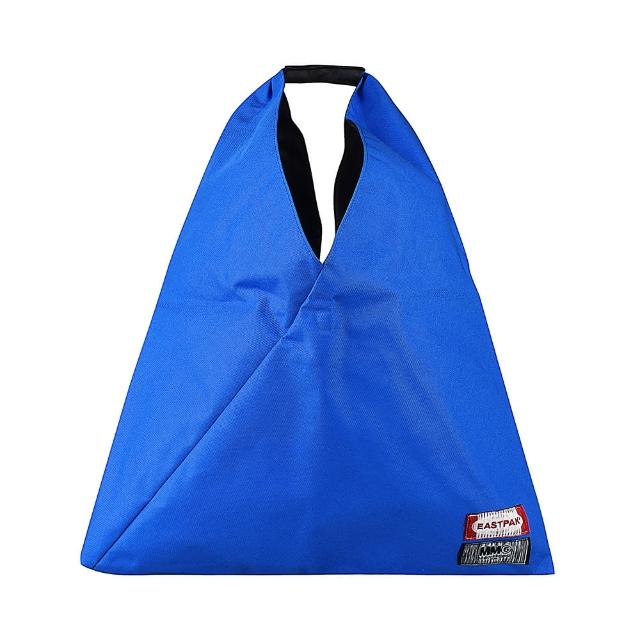 【MM6 MAISON MARGIELA】MM6 Maison Margiela x Eastpak聯名款標籤LOGO尼龍肩背三角包(藍)