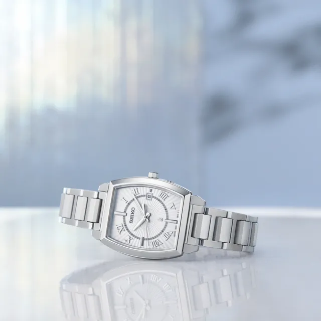 【SEIKO 精工】LUKIA 太陽能電波鈦金屬女錶-銀X銀白 送禮 禮物 推薦(SSQW057J/1B32-0AV0S)