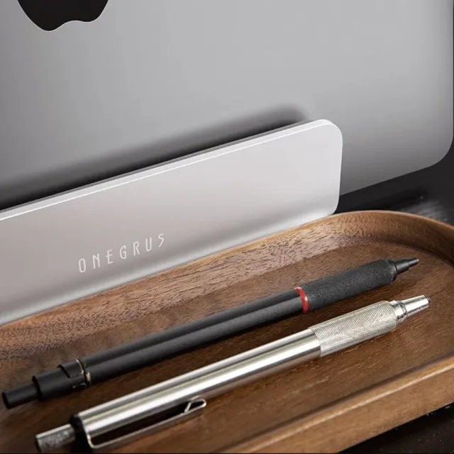 【Onegrus】質感MacBook收納架 Stand for MacBook(筆電收納架)