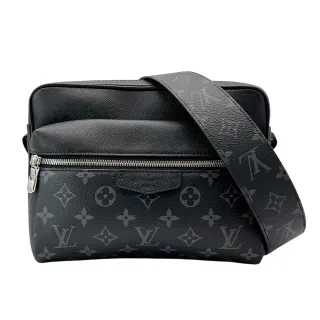 【Louis Vuitton 路易威登】Outdoor Eclipse帆布拉鍊斜背信差包(M30233-黑灰)