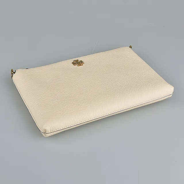 TORY BURCH KIRA PEBBLED LOGO momo