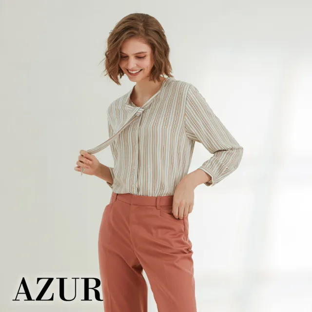 【AZUR】領結綁帶直紋知性上衣-2色