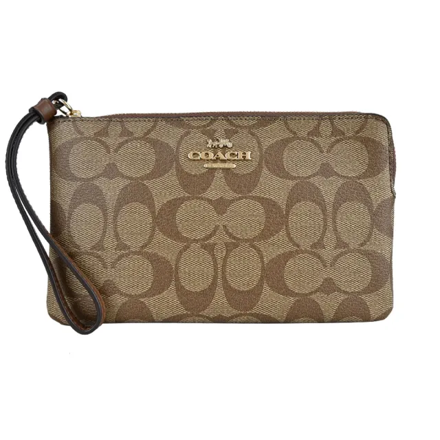 【COACH】馬車緹花PVC中型手拿包(卡其焦糖/展示品)
