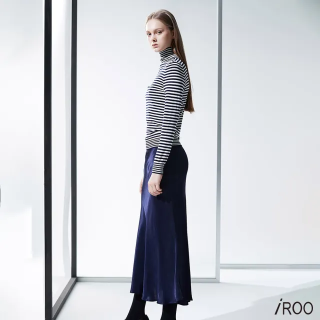 【iROO】垂墜感經典時尚長裙