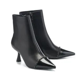 【AS 集團】摩登品味鏈條拼接羊皮尖頭高跟短靴(黑)