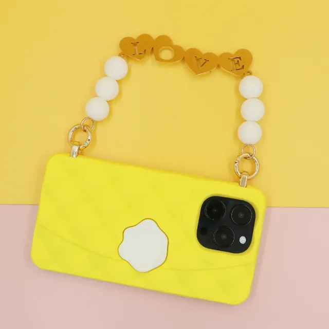【Candies】iPhone 14 Pro 適用6.1吋 經典小香風晚宴包手機殼(Love-黃)