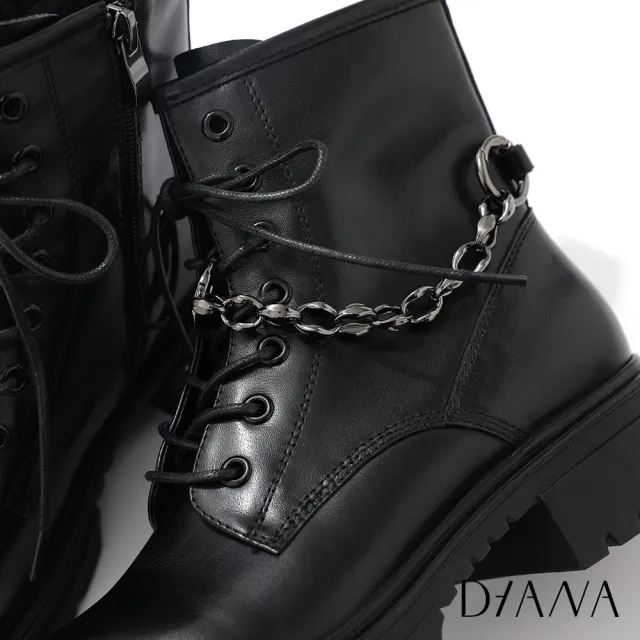 【DIANA】5cm雙質感牛皮鍊帶飾環繞綁帶軍靴-率性獨特(黑)