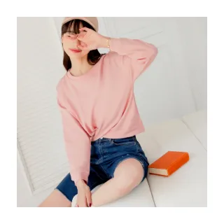 【OB 嚴選】立體紋理交叉設計短版長袖上衣 《AB17580》