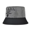 【PRADA 普拉達】PRADA黑字LOGO再生尼龍搭配水鑽飾釘漁夫帽(男款/黑x銀)