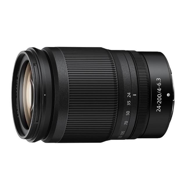  Nikon 尼康 Z 24-200mm f/4-6.3 VR 鏡頭提供廣角變焦與望遠變焦功能，涵蓋 24-200mm 焦段，內建 VR 影像穩定系統，完美適用於 Nikon Z-Mount 無反相機。公司貨正品保證，輕便多功能設計，適合旅行、風景與日常拍攝，帶來高畫質影像表現。 