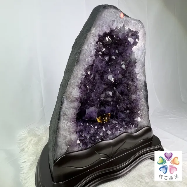 【恬芯晶品】巴西28.85KG大牙紫鈦晶洞新居財位擺設KA32(紫水晶洞開運水晶洞招財招貴人新居開業紫晶洞新春)
