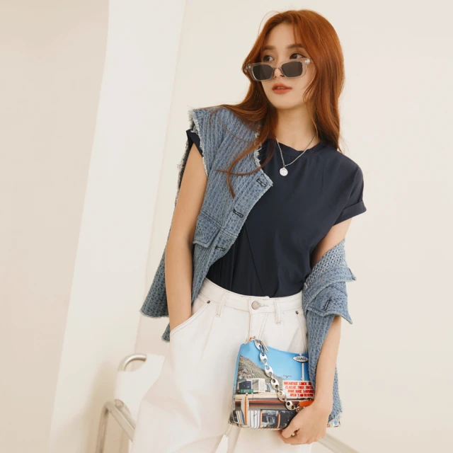 OB 嚴選 圓領食物塗鴉反摺短袖側開衩長洋裝 《DA1027 OB 嚴選 圓領食物塗鴉反摺短袖側開衩長洋裝 《DA1027