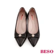 【A.S.O 阿瘦集團】BESO 柔軟壓紋羊皮珍珠蝴蝶結尖頭細跟鞋(黑色)