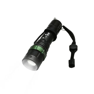 【熊讚Family Bear】CY-806聚光 防水 省電 環保 耐久 LED手電筒(省電 環保 耐久)