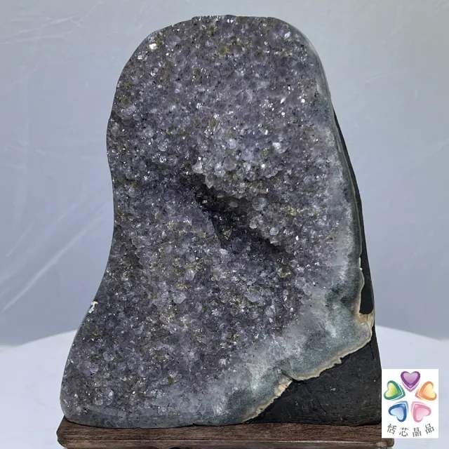 【恬芯晶品】天然招財意象彩色晶鎮 2000g以上款隨機出貨(烏拉圭天然水晶消磁淨化招財開運財位磁場運勢提升)