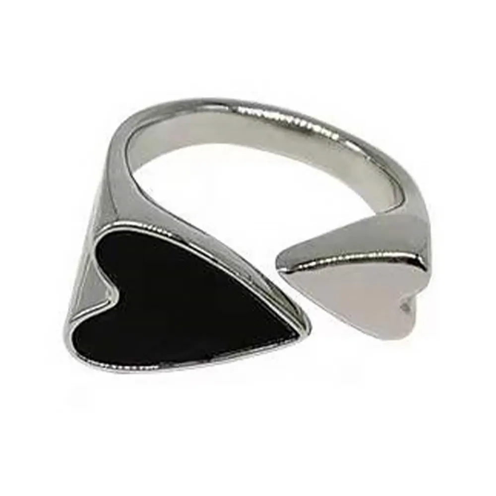 【00:00】韓國設計個性潮流黑色雙愛心造型開口戒 戒指(黑色戒指 雙愛心戒指)