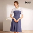【IRIS 艾莉詩】經典條紋蕾絲花領片連衣裙(32667)