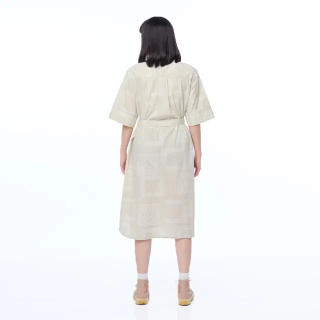 【JEEP】女裝 復古圖騰舒適休閒洋裝(米白)