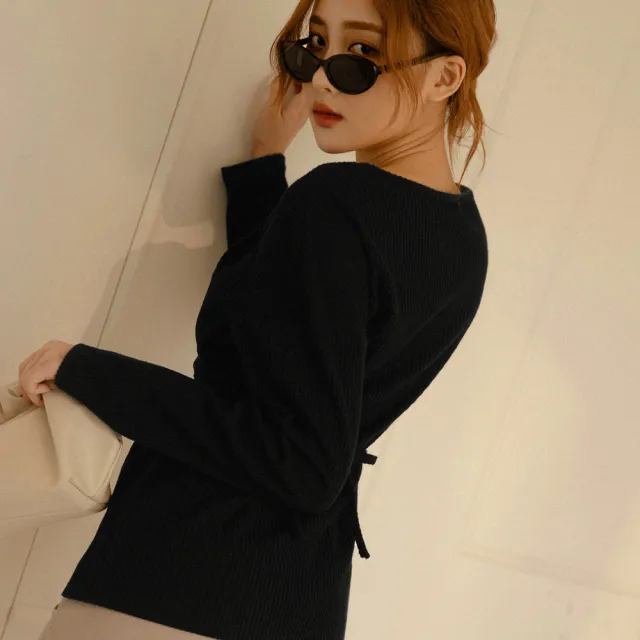 【OB 嚴選】假兩件綁帶背心拼接植絨坑條上衣 《AB17987》