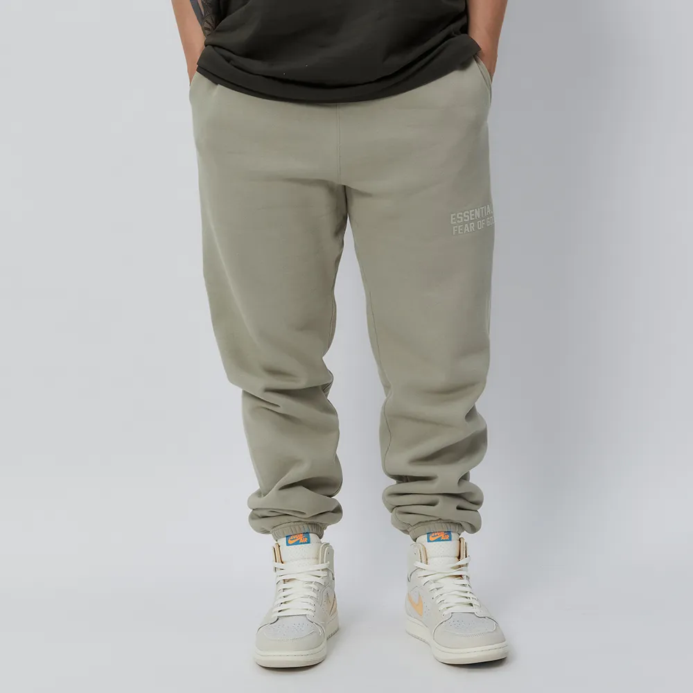 【Essentials】FOG Sweatpants 男款 女款 灰綠色 縮口 運動 休閒 長褲 130BT222023F