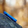 【Olight】錸特光電  i3T 180流明 EDC 鑰匙圈(Pinwheel Blue 風車紋 質感藍色 手電筒 4號電池 防水)