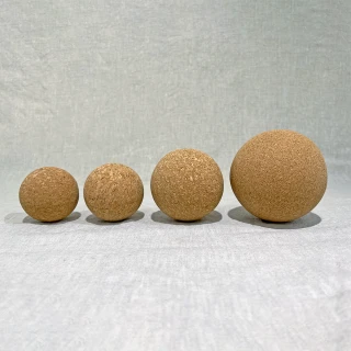 【NicoFun 愛定做】瑜珈球 天然軟木 按摩球 筋膜球 口袋筋膜球 軟球 遊戲球 握力球 穴位點按壓(直徑8cm)