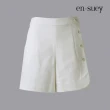【en-suey 銀穗】側剪接設計釦飾短褲-女