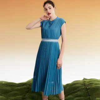 【OUWEY 歐薇】女神壓摺造型鬆緊無袖雪紡洋裝(藍色；S-L；3232067006)