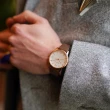 【agnes b.】marcello 系列手寫時標簡約腕錶(VJ21-KCP0J/BH8066J1)