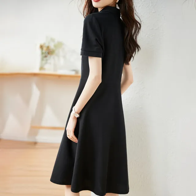 【MsMore】山茶花赫本風小黑連身裙運動休閒顯瘦短袖洋裝#116403(黑色)