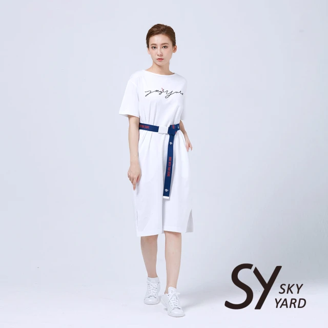【SKY YARD】網路獨賣款-簡約草寫文字印花長版上衣連身洋裝(白色)