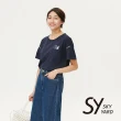 【SKY YARD】網路獨賣款-童趣色塊插畫印圖寬版圓領造型上衣(藍色)