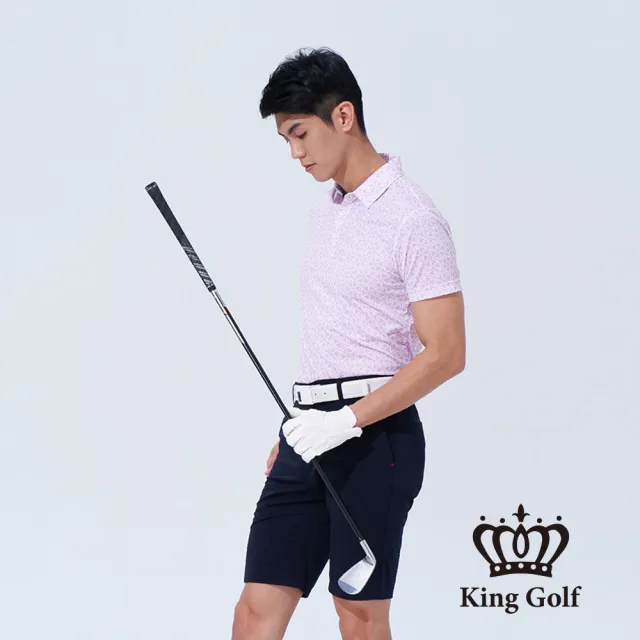 【KING GOLF】速達-網路獨賣款-男款V字三角幾何印圖開襟POLO衫/高爾夫球(粉色)