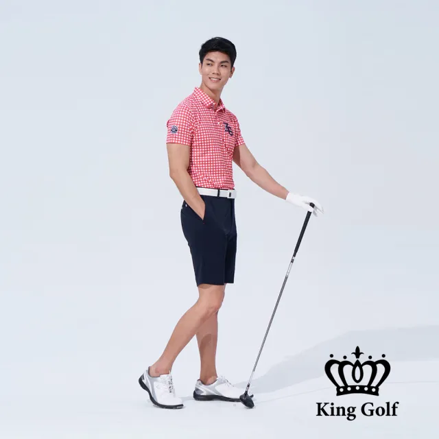 【KING GOLF】速達-網路獨賣款-男款格紋印圖KG刺繡開襟POLO衫/高爾夫球(紅色)