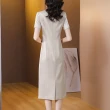 【REKO】玩美衣櫃溫婉復古珠花鑲邊氣質修身洋裝M-4XL