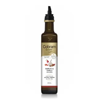 即期品【Cobram Estate】澳洲特級初榨橄欖油-大蒜辣椒風味-250ml（Garlic & Chilli）(效期至2024/11/4)